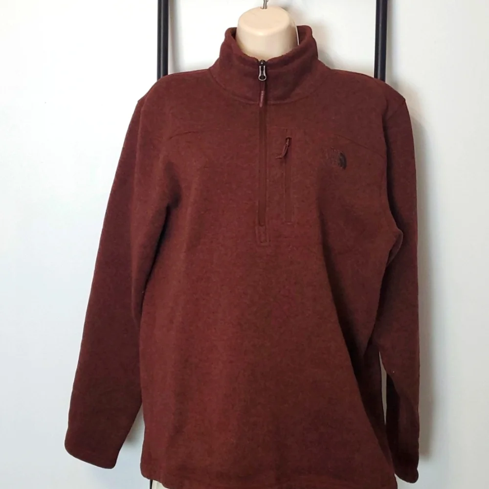 The North Face fleece burgundy half zip long sleeve men size L
